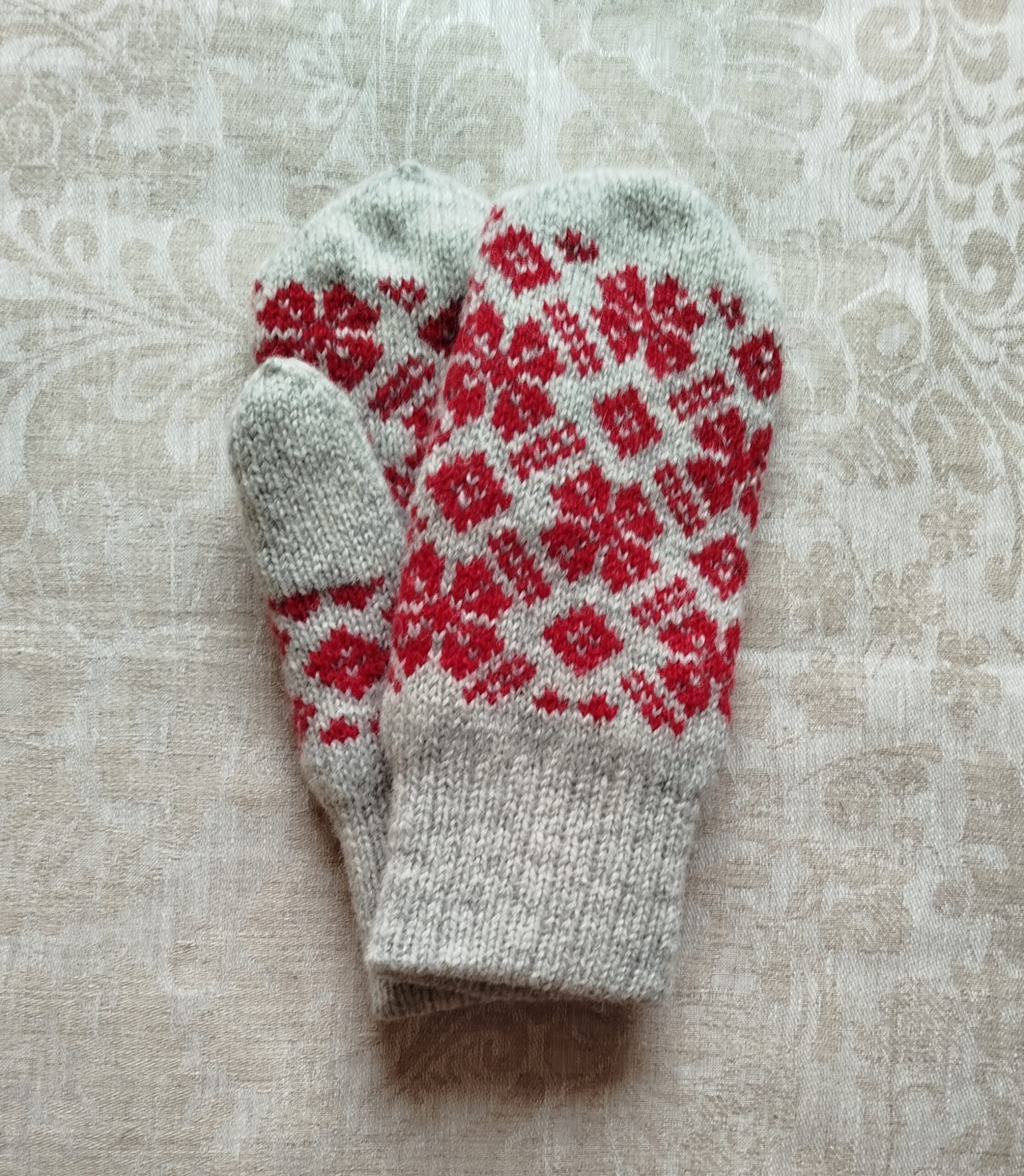 Rahvusmustriga topeltlabakud